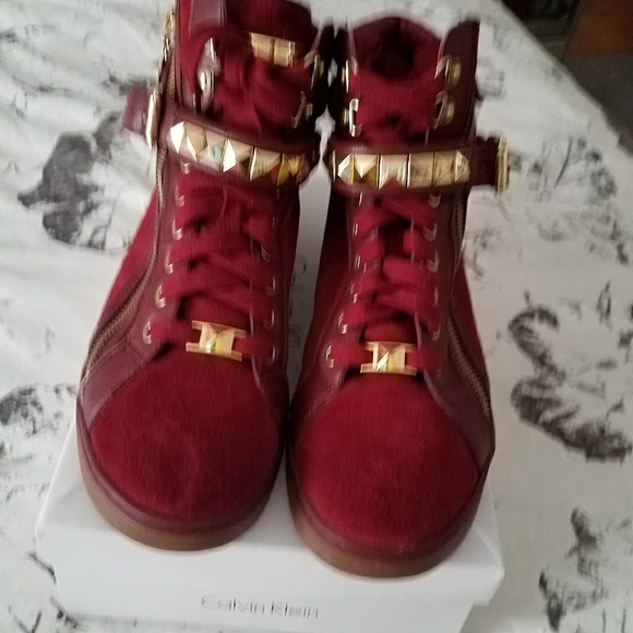 Suede high tops w gold studs - Picture 1 of 2